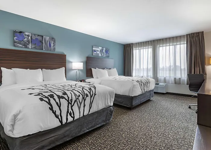 Sleep Inn & Suites Milwaukee-Franklin